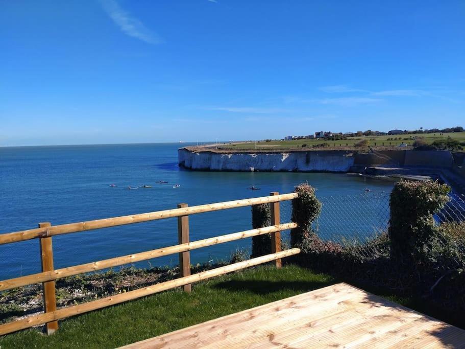 Spring Tide Cliff Top Glamping Pod With Direct Sea Views Birchington-on-Sea Ngoại thất bức ảnh